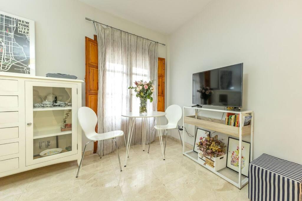 Pajaritos Center Suite By Valcambre เซบีญา ภายนอก รูปภาพ