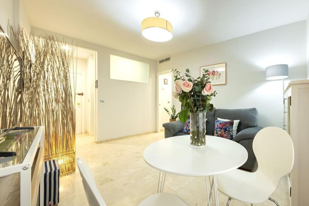 Pajaritos Center Suite By Valcambre เซบีญา ภายนอก รูปภาพ